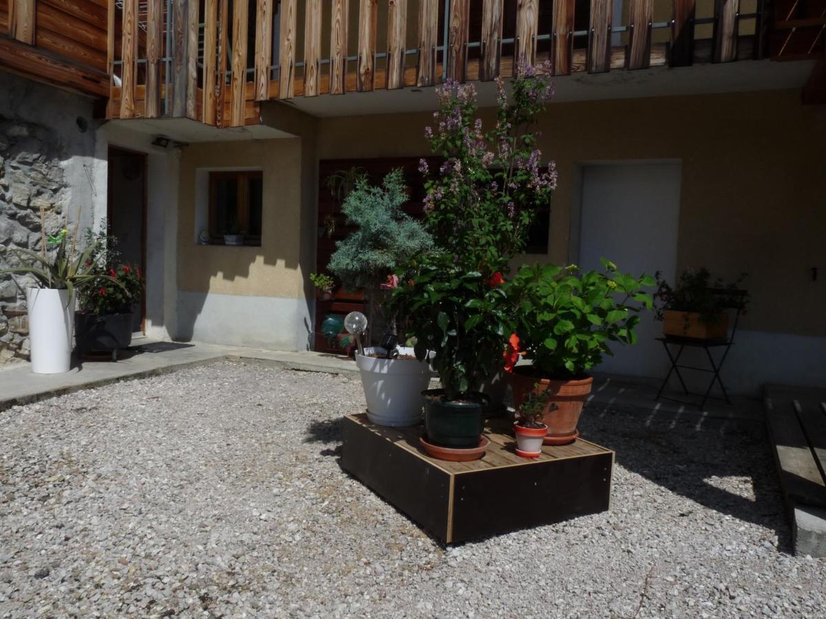 "Namaste" Chambre Zen Au Calme Saint-Jean-d'Aulps Bagian luar foto