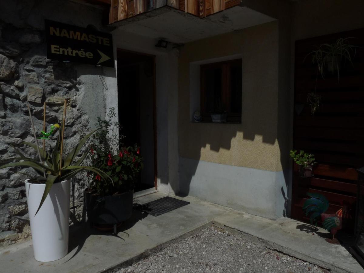 "Namaste" Chambre Zen Au Calme Saint-Jean-d'Aulps Bagian luar foto
